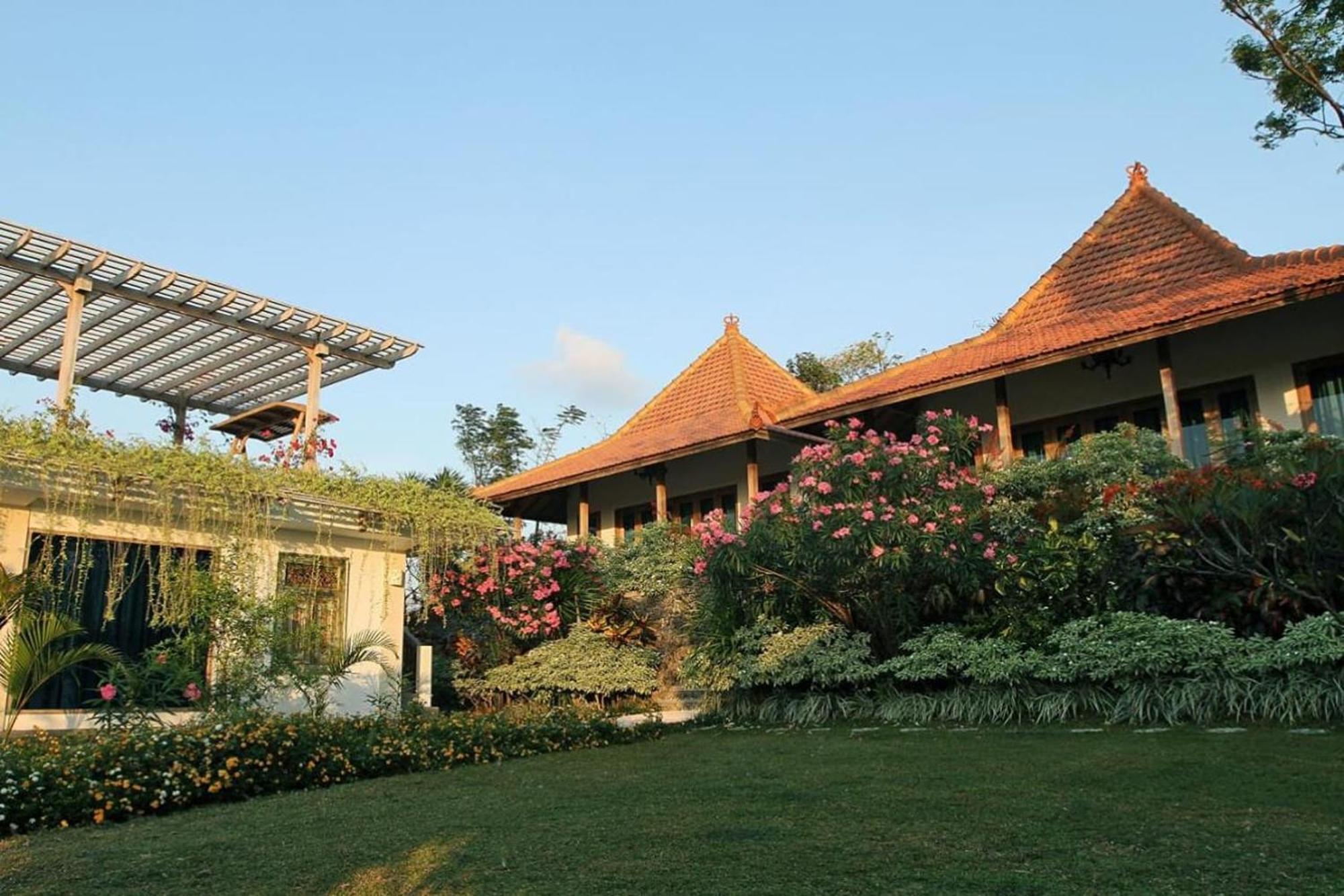 Hotel Bangsring Breeze Banyuwangi  Esterno foto